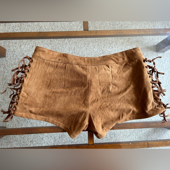 Suede Lace-up Shorts - Picture 2 of 3